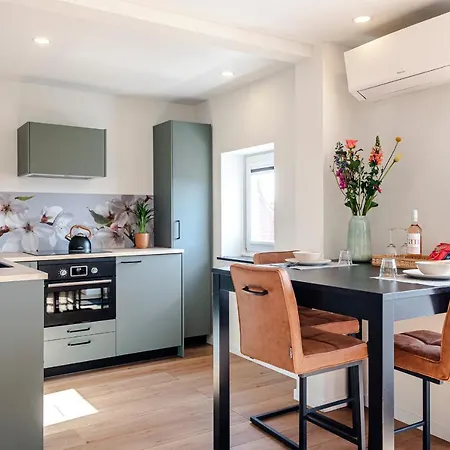 בית הארחה Sunnyzandvoort 4*